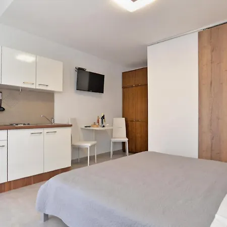 Fuer 2 Personen Ca 22 Qm In Bale, Istrien Istrische Riviera Bale